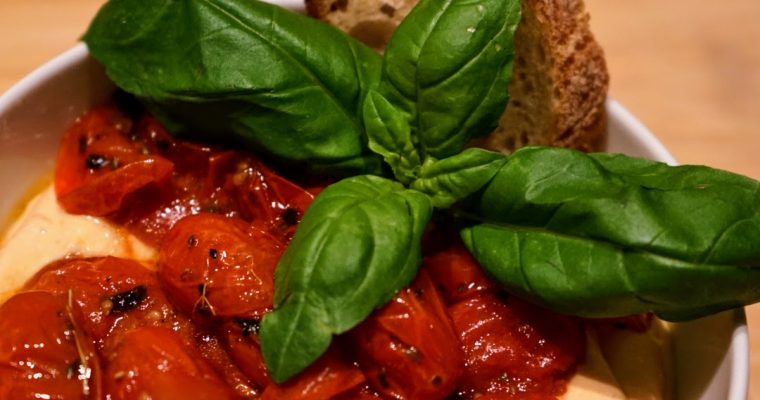 Aperitif – Feta cream and cherry tomatoes